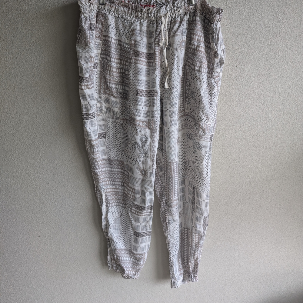 Johnny Was Patterned Cream Pants
